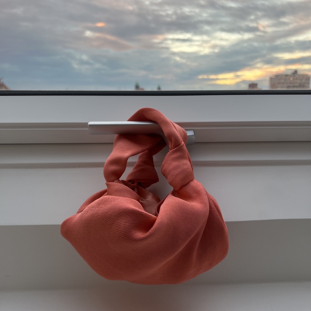 NEW The ROW Ascot Bag in Peach , Coral